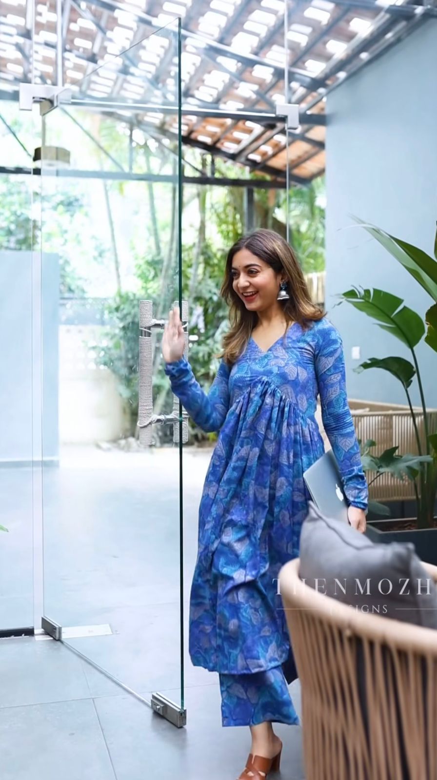 Flamezia Cotton Blend Women Kurta With Palazzo
